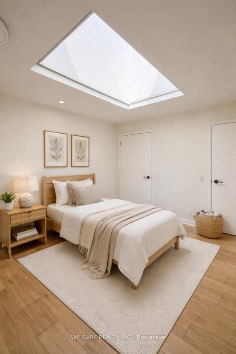 Photo 16 at 15 - 15 Valhalla Inn Road, City Centre West, Toronto