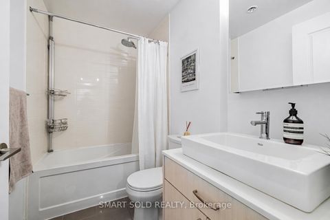 Photo 10 at SE403 - 9199 Yonge Street, Langstaff, Richmond Hill
