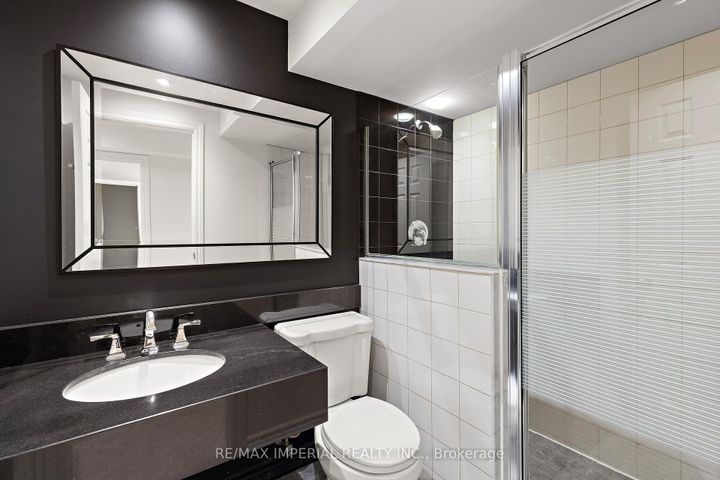 Photo 30 at 16 Carriage House Court, Jefferson, Richmond Hill