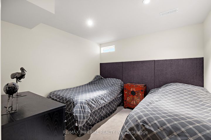 Photo 36 at 16 Carriage House Court, Jefferson, Richmond Hill