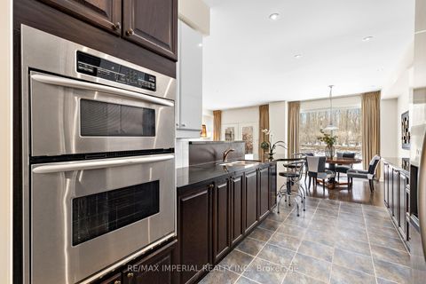 Photo 14 at 16 Carriage House Court, Jefferson, Richmond Hill