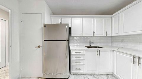 Photo 11 at 602 - 60 Pavane Linkway, Flemingdon Park, Toronto