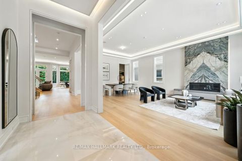 Photo 5 at 215 Northwood Drive, Newtonbrook East, Toronto