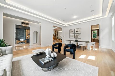 Photo 8 at 215 Northwood Drive, Newtonbrook East, Toronto