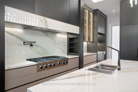 Photo 15 at 215 Northwood Drive, Newtonbrook East, Toronto