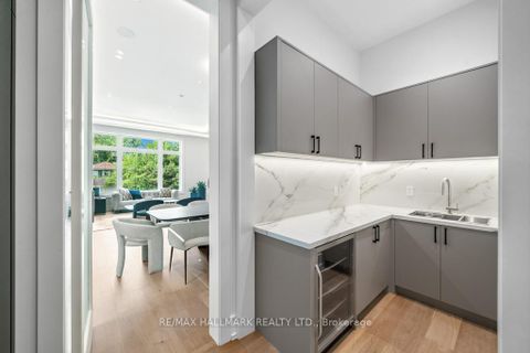 Photo 17 at 215 Northwood Drive, Newtonbrook East, Toronto