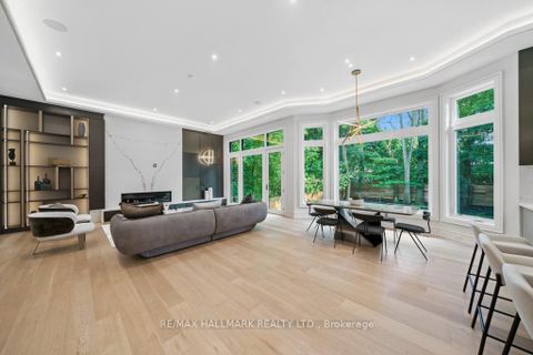 Photo 18 at 215 Northwood Drive, Newtonbrook East, Toronto
