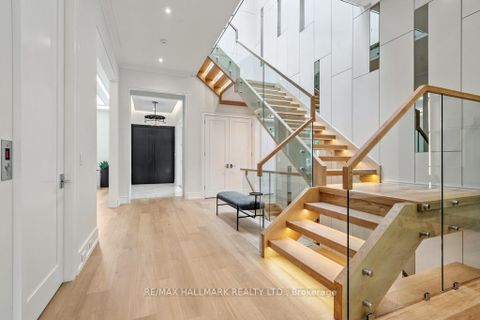 Photo 24 at 215 Northwood Drive, Newtonbrook East, Toronto