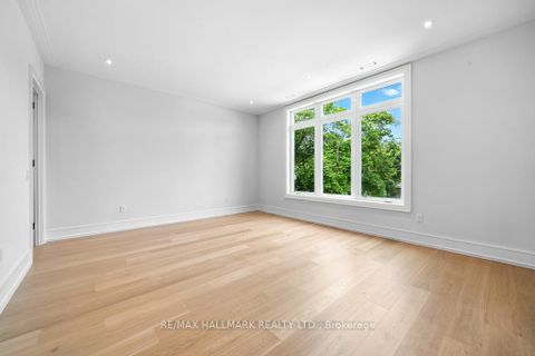 Photo 37 at 215 Northwood Drive, Newtonbrook East, Toronto