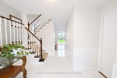 Photo 3 at 130 William Stephenson Drive, Blue Grass Meadows, Whitby