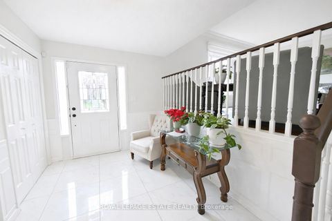 Photo 5 at 130 William Stephenson Drive, Blue Grass Meadows, Whitby