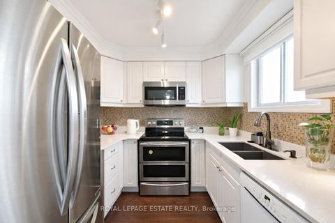 Photo 11 at 130 William Stephenson Drive, Blue Grass Meadows, Whitby
