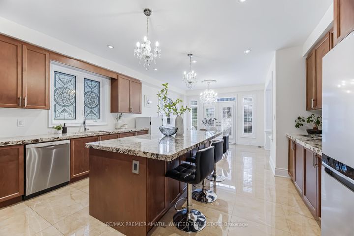 Photo 11 at 1 Ostrovsky Road, Vellore Village, Vaughan