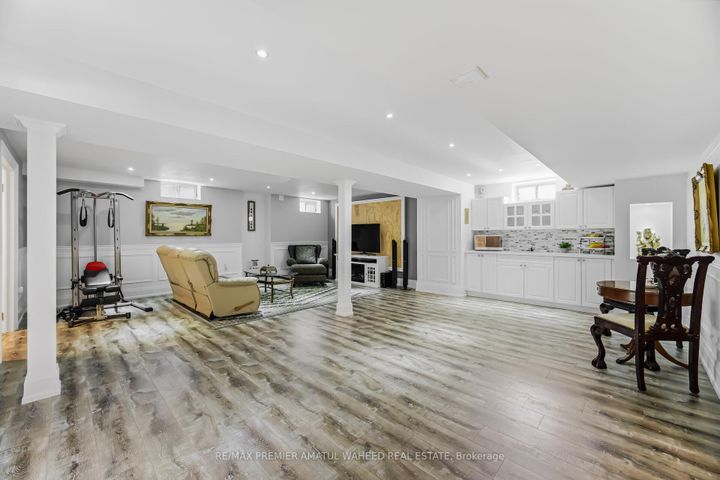 Photo 33 at 1 Ostrovsky Road, Vellore Village, Vaughan