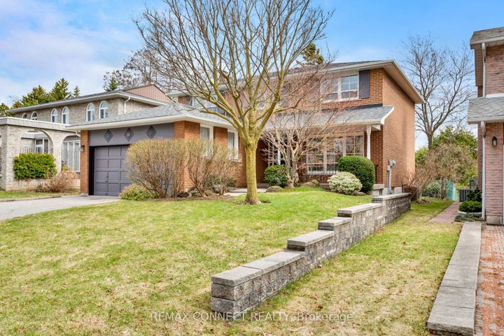 Photo 2 at 16 Shadberry Drive, Hillcrest Village, Toronto