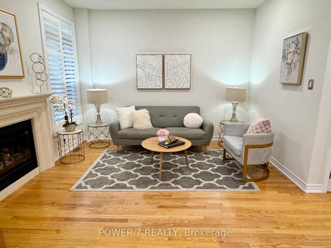 Photo 6 at 119 Gauguin Avenue, Patterson, Vaughan