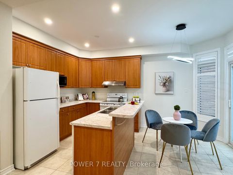 Photo 9 at 119 Gauguin Avenue, Patterson, Vaughan