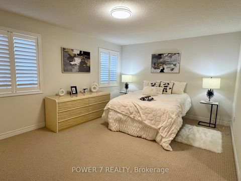 Photo 17 at 119 Gauguin Avenue, Patterson, Vaughan