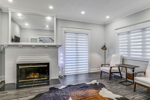 Photo 6 at 97 Centre Street E, Crosby, Richmond Hill