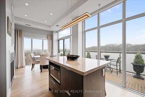 Photo 5 at 601 - 580 Kingston Road, The Beaches, Toronto