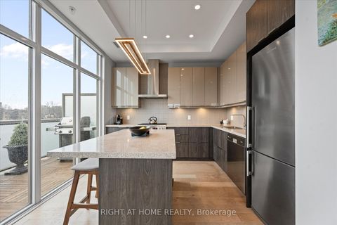 Photo 6 at 601 - 580 Kingston Road, The Beaches, Toronto