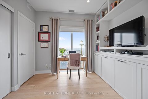 Photo 15 at 601 - 580 Kingston Road, The Beaches, Toronto