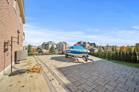Photo 31 at 12 Albert Hill Court, Nobleton, King