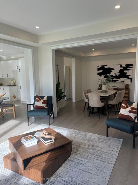 Photo 11 at 6 Forestlane Way, Port Perry, Scugog