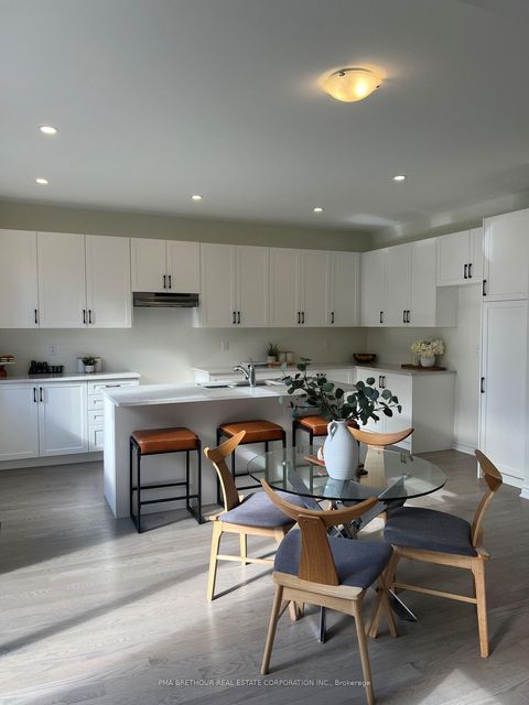 Photo 13 at 6 Forestlane Way, Port Perry, Scugog