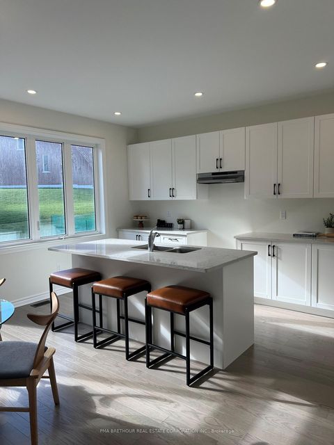 Photo 14 at 6 Forestlane Way, Port Perry, Scugog