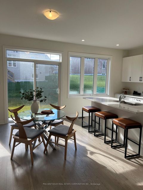 Photo 15 at 6 Forestlane Way, Port Perry, Scugog