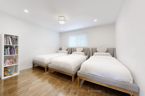 Photo 24 at 147 Mcmorran Crescent, Brownridge, Vaughan