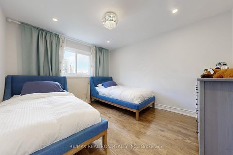 Photo 26 at 147 Mcmorran Crescent, Brownridge, Vaughan