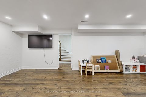 Photo 30 at 147 Mcmorran Crescent, Brownridge, Vaughan