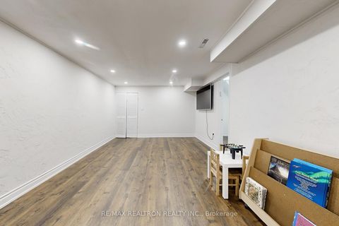 Photo 31 at 147 Mcmorran Crescent, Brownridge, Vaughan