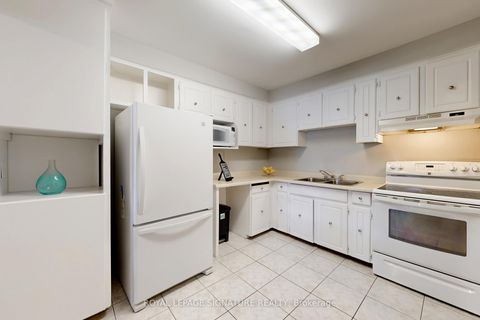 Photo 9 at 62 Valdor Drive, Agincourt North, Toronto