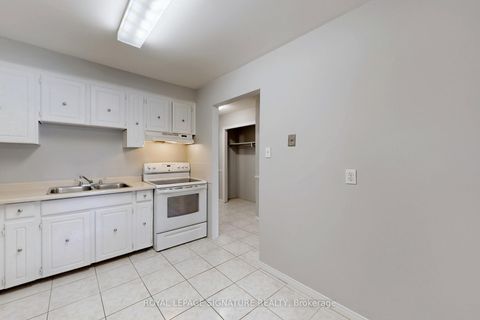 Photo 10 at 62 Valdor Drive, Agincourt North, Toronto