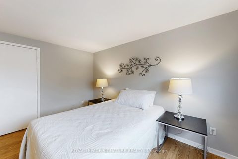 Photo 14 at 62 Valdor Drive, Agincourt North, Toronto