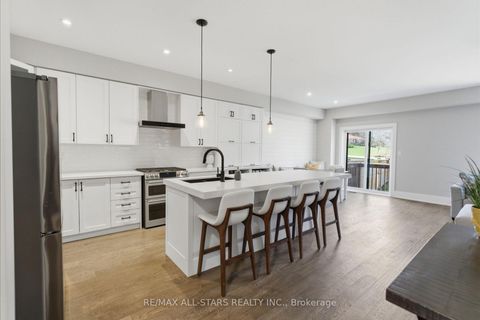 Photo 7 at 7 Gord Matthews Way, Uxbridge