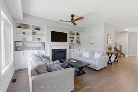 Photo 17 at 7 Gord Matthews Way, Uxbridge