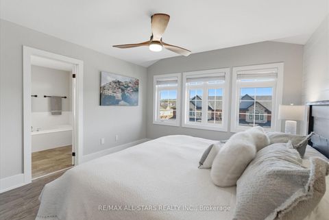 Photo 22 at 7 Gord Matthews Way, Uxbridge