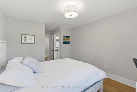 Photo 27 at 7 Gord Matthews Way, Uxbridge