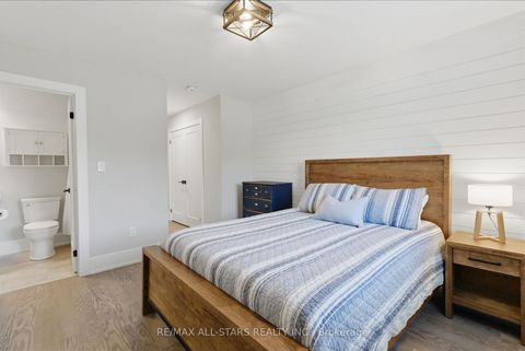 Photo 30 at 7 Gord Matthews Way, Uxbridge