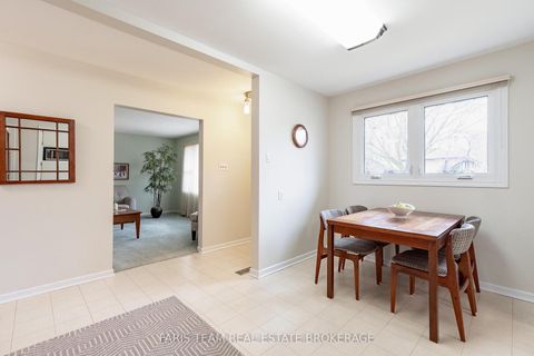 Photo 10 at 12 Marion Crescent, Wellington, Barrie