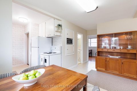 Photo 11 at 12 Marion Crescent, Wellington, Barrie