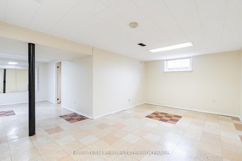 Photo 25 at 12 Marion Crescent, Wellington, Barrie