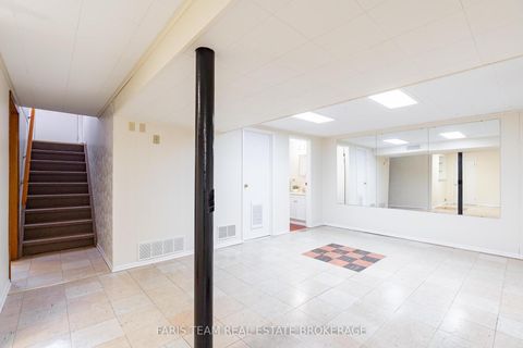 Photo 28 at 12 Marion Crescent, Wellington, Barrie