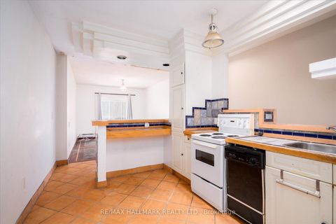 Photo 8 at 511 Queen Street E, Moss Park, Toronto