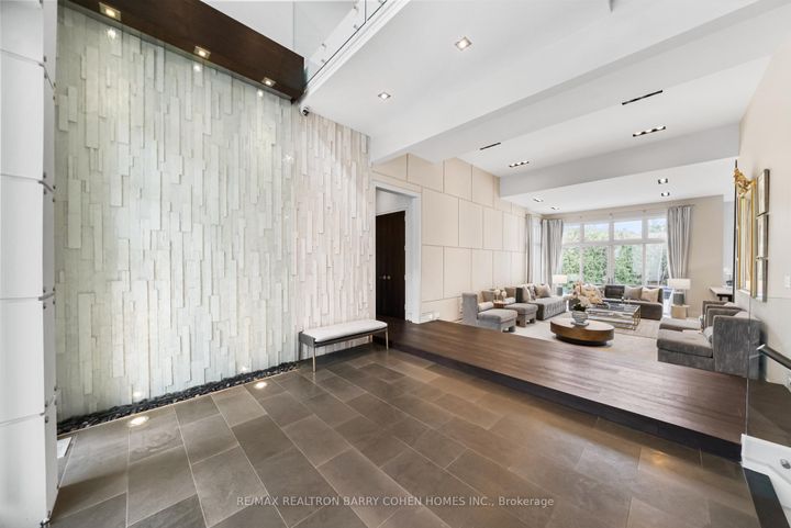 Photo 1 at 19 Maryvale Crescent, South Richvale, Richmond Hill