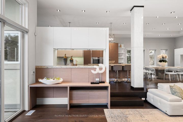 Photo 7 at 19 Maryvale Crescent, South Richvale, Richmond Hill